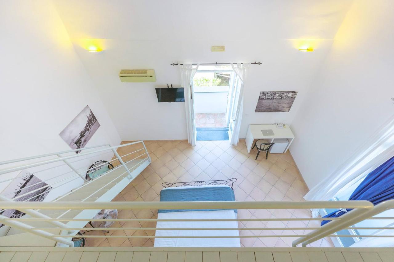 Palazzo Attila - Gioia Apartments Procida Buitenkant foto