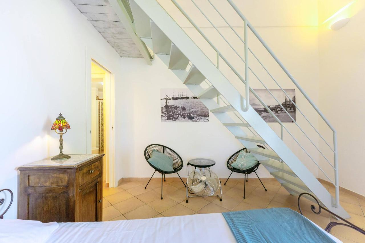 Palazzo Attila - Gioia Apartments Procida Buitenkant foto
