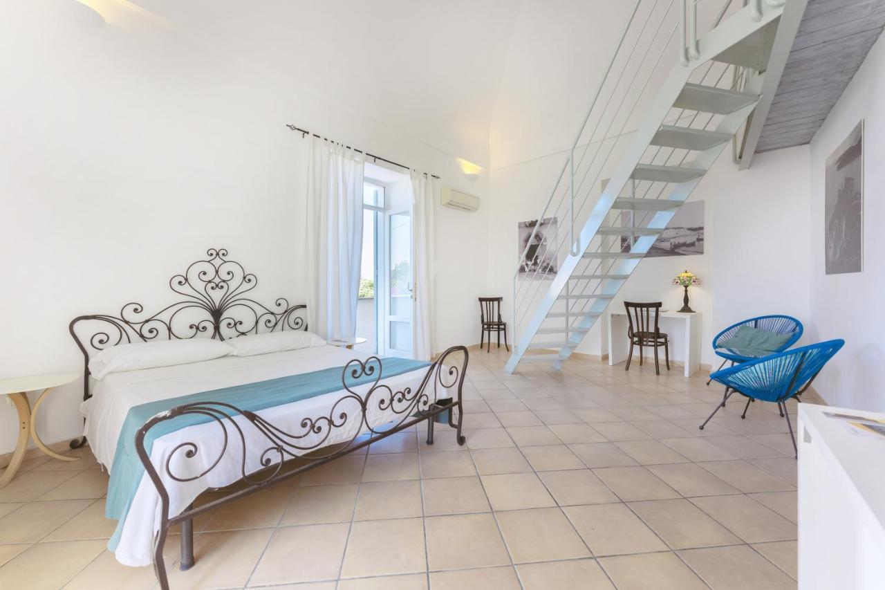 Palazzo Attila - Gioia Apartments Procida Buitenkant foto