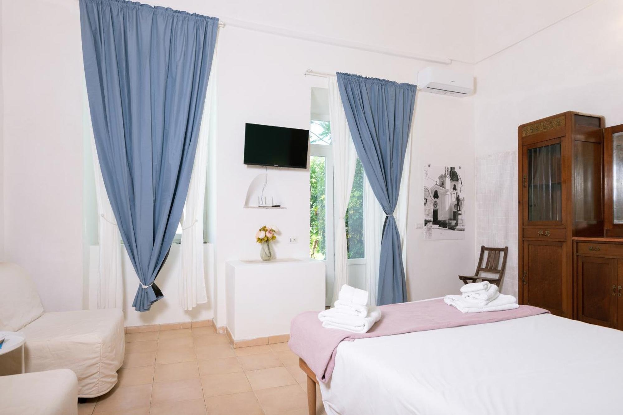 Palazzo Attila - Gioia Apartments Procida Buitenkant foto