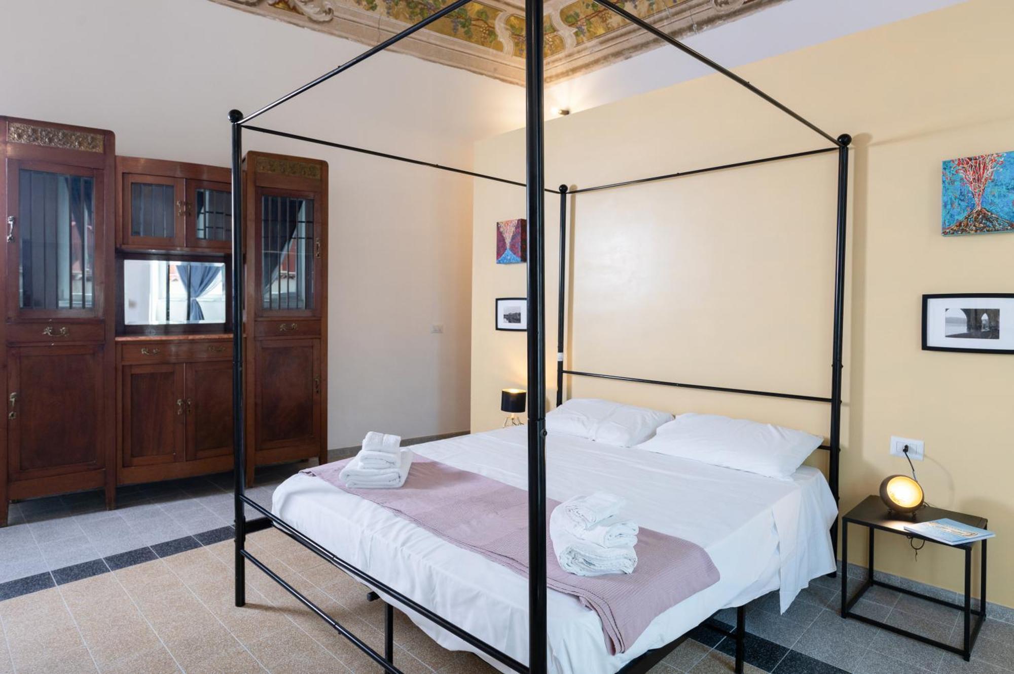 Palazzo Attila - Gioia Apartments Procida Buitenkant foto